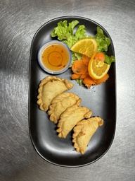Chicken Curry Puffs (4) (TW)
